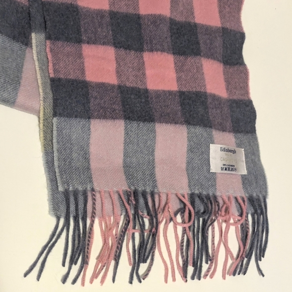 Edinburgh Cashmere Scarf - Picture 4 of 7